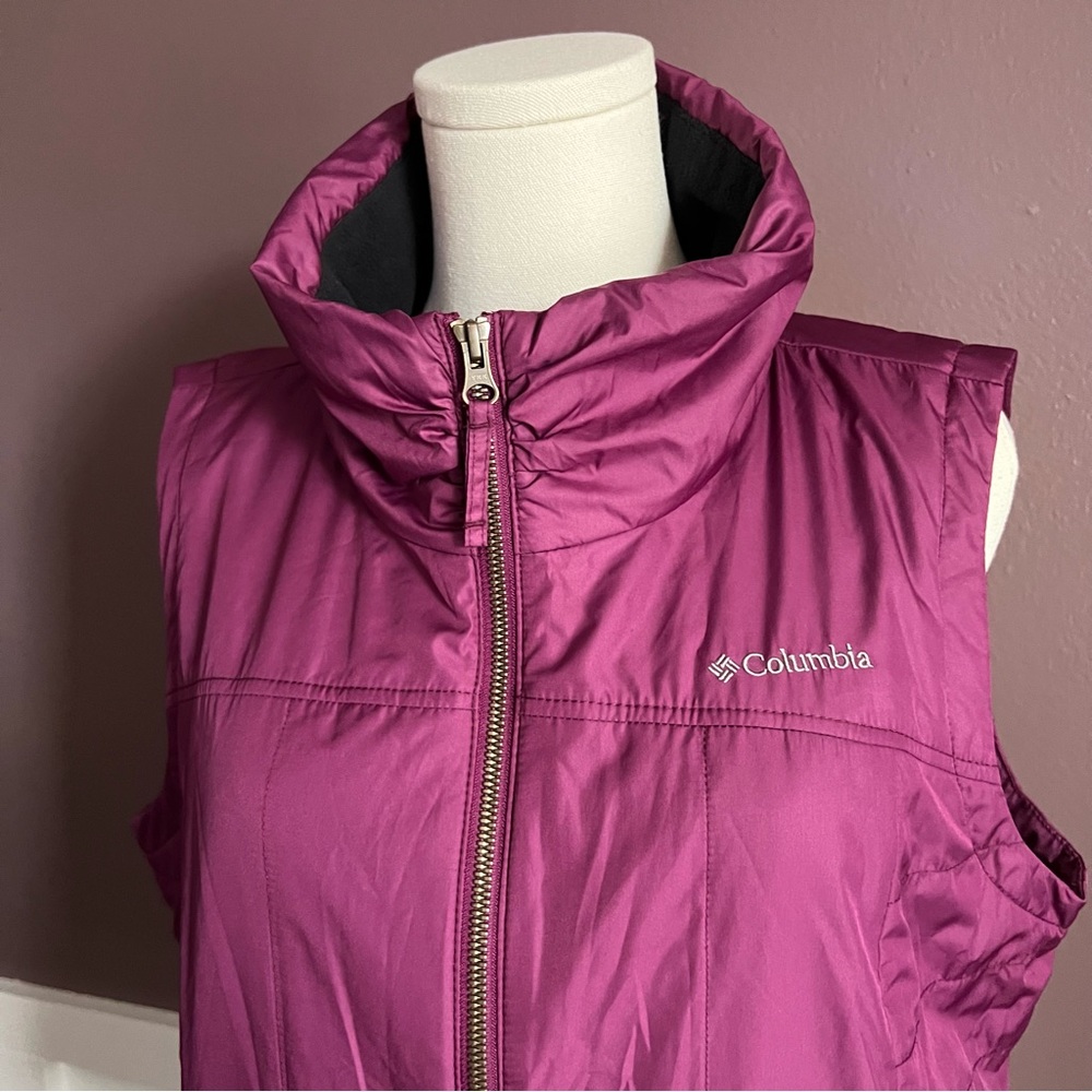EUC Columbia Plum Puffer Vest - Picture 3 of 10